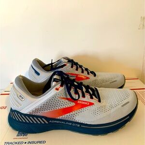 Brooks Adrenaline GTS 22 Men's size 13